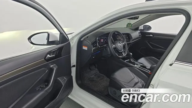 Volkswagen Jetta 2021 thumb 10