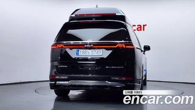 Kia Carnival 2022 thumb 4