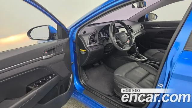 Hyundai Avante 2018 thumb 10