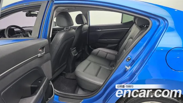 Hyundai Avante 2018 thumb 11