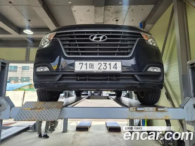 Hyundai Starex 2019 thumb 10