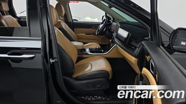 Kia Carnival 2021 thumb 11