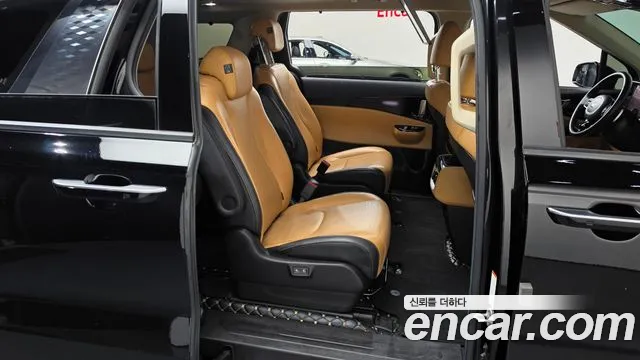 Kia Carnival 2021 thumb 12