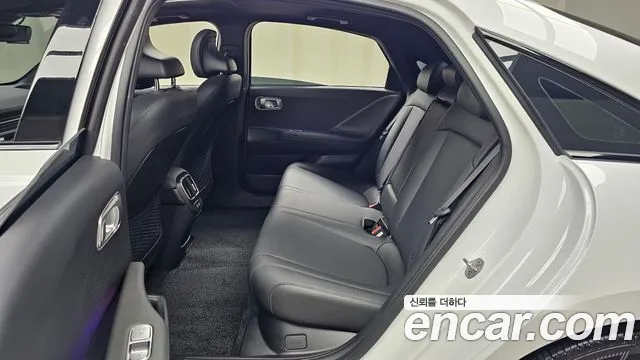 Hyundai IONIQ 6 2024 thumb 10