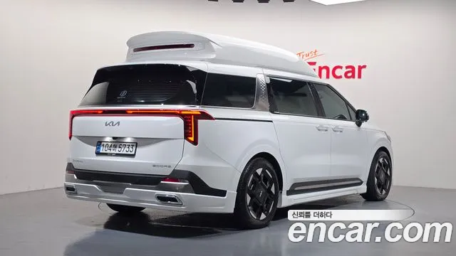 Kia Carnival 2024 thumb 2