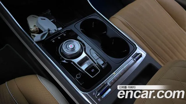 Kia Carnival 2024 thumb 9