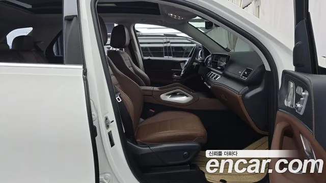 Mercedes-Benz GLE 2025 thumb 11