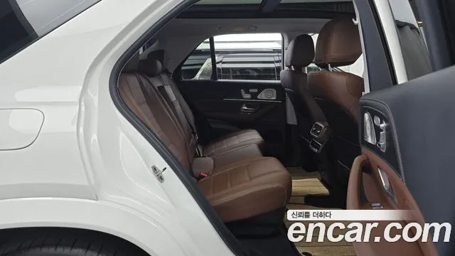 Mercedes-Benz GLE 2025 thumb 12