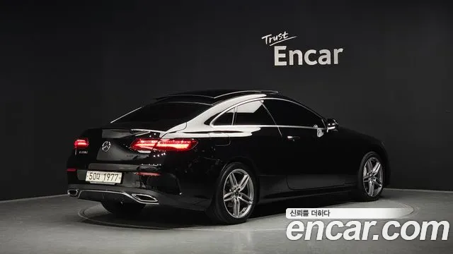 Mercedes-Benz E-Класс 2018 thumb 2