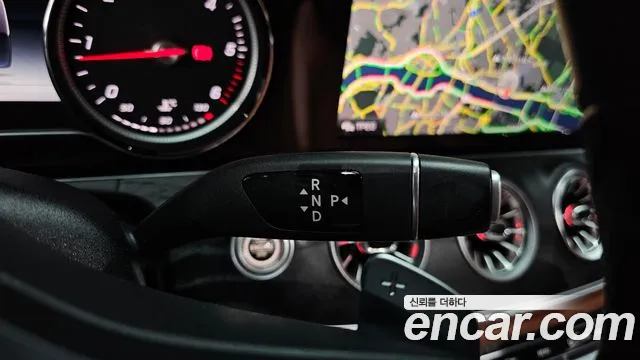 Mercedes-Benz E-Класс 2018 thumb 9