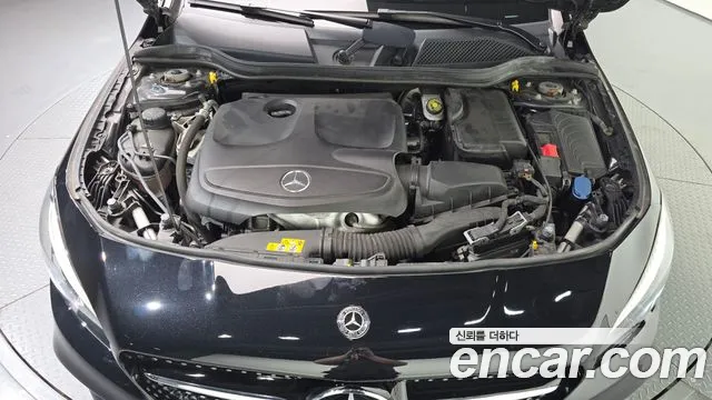Mercedes-Benz CLA 2018 thumb 6