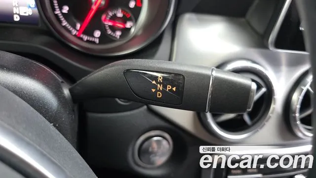 Mercedes-Benz CLA 2018 thumb 9