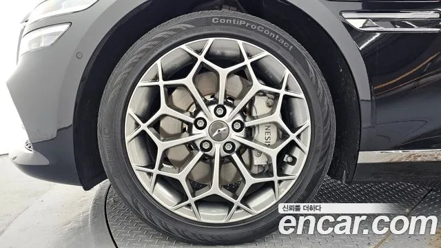 Genesis G80 2022 thumb 5