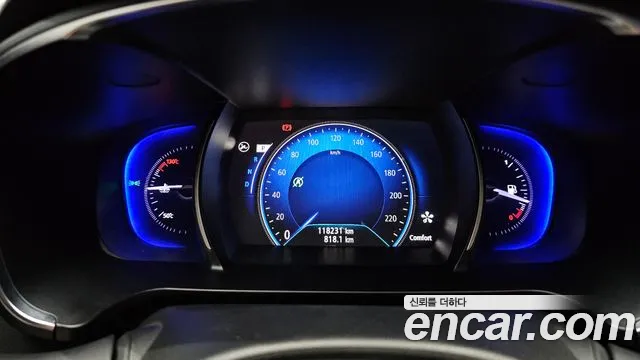 Renault-KoreaSamsung Megane 2017 thumb 8