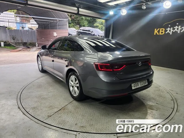 Renault-KoreaSamsung Megane 2016 thumb 4