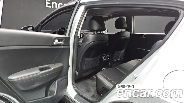 Kia Sportage 2018 thumb 11