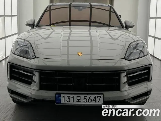 Porsche Cayenne 2024 thumb 3