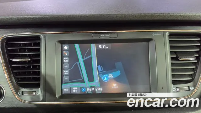 Kia Carnival 2017 thumb 10