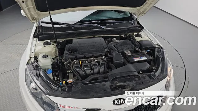 Kia K5 2011 thumb 6