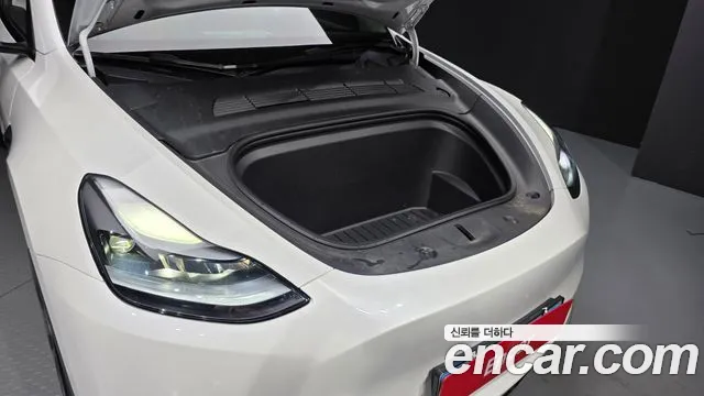 Tesla Model Y 2022 thumb 6