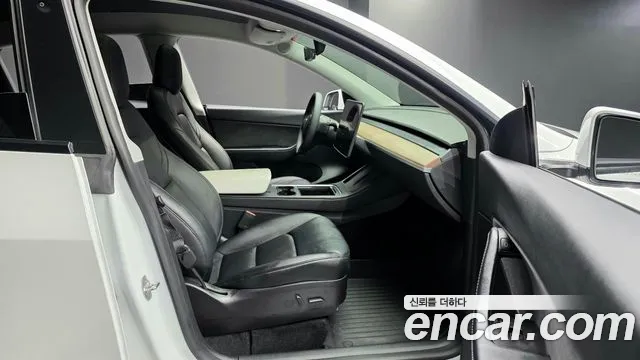 Tesla Model Y 2022 thumb 12