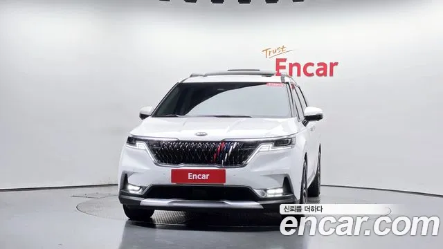 Kia Carnival 2021 thumb 2