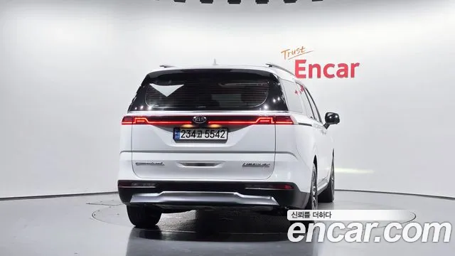 Kia Carnival 2021 thumb 3