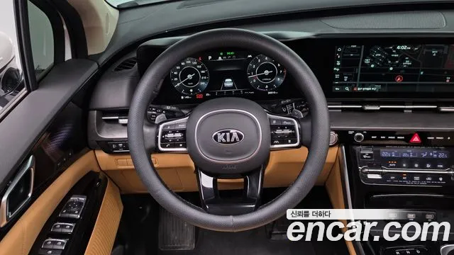 Kia Carnival 2021 thumb 11