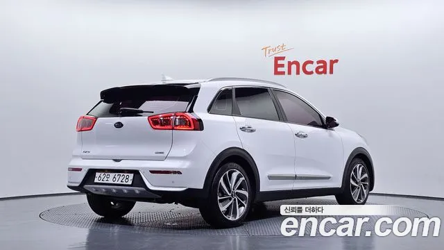 Kia Niro 2018 thumb 2