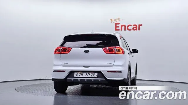 Kia Niro 2018 thumb 4
