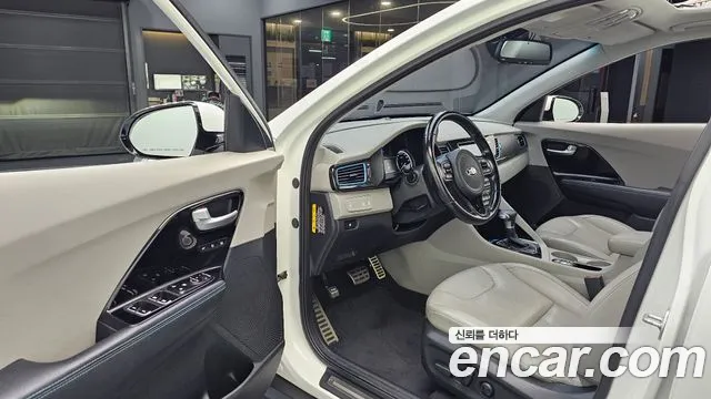 Kia Niro 2018 thumb 10