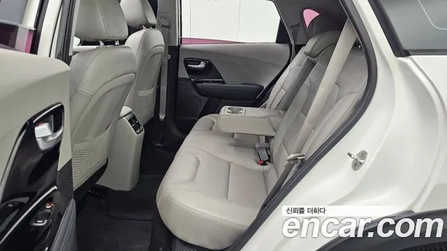 Kia Niro 2018 thumb 12