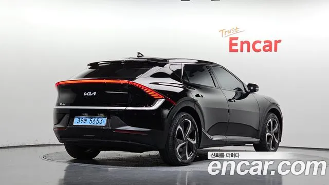 Kia EV6 2022 thumb 2