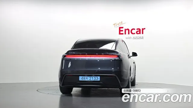 Tesla Model Y 2026 thumb 3