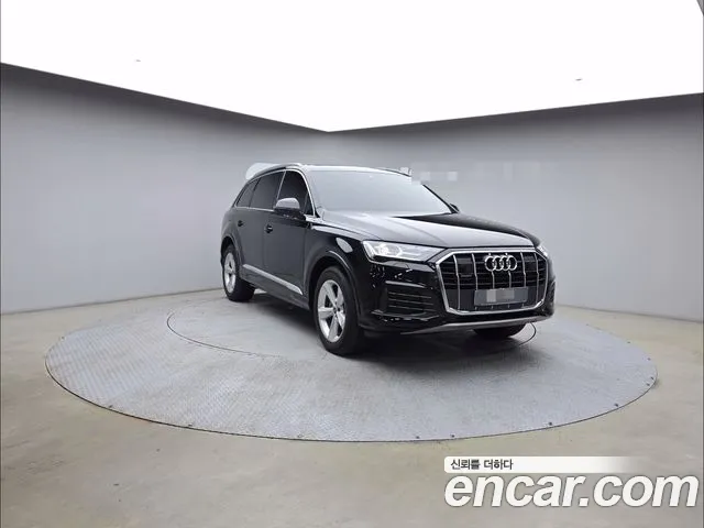 Audi Q7 2022 thumb 3