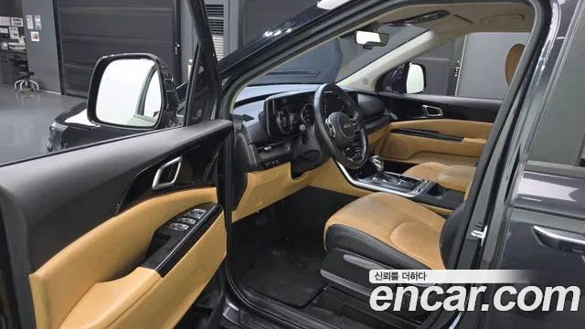 Kia Carnival 2021 thumb 10