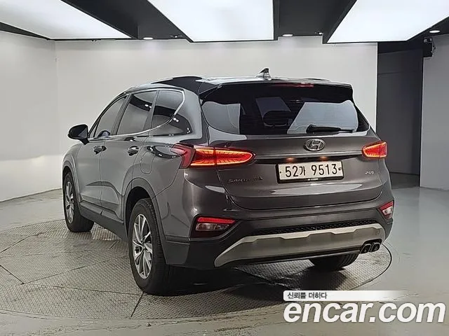 Hyundai Santa Fe 2018 thumb 3