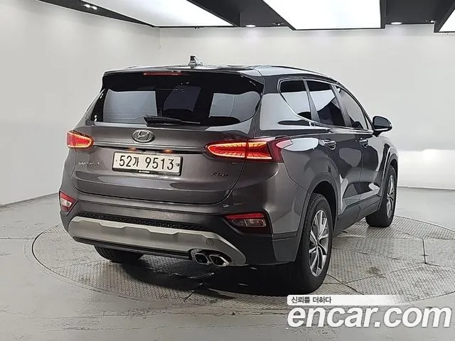 Hyundai Santa Fe 2018 thumb 4