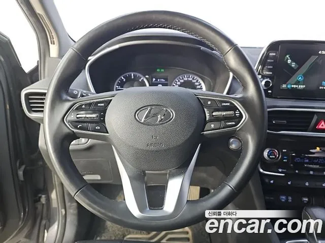 Hyundai Santa Fe 2018 thumb 9