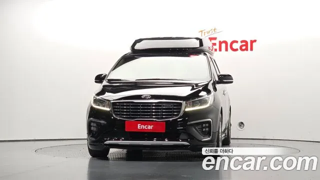 Kia Carnival 2019 thumb 2