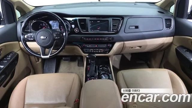 Kia Carnival 2019 thumb 6