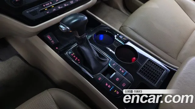 Kia Carnival 2019 thumb 8