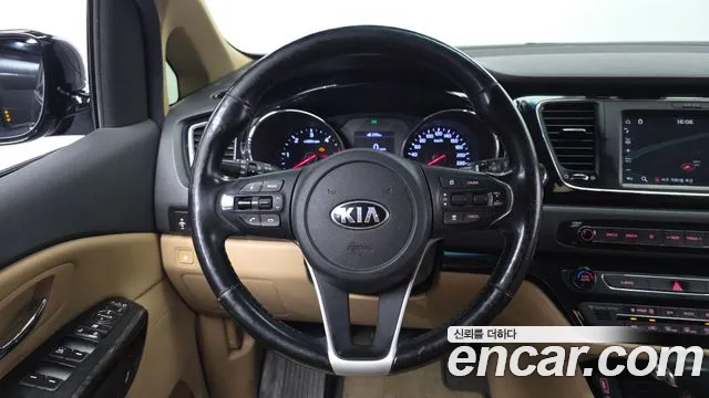Kia Carnival 2019 thumb 12