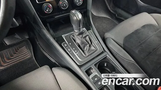 Volkswagen Golf Sportsvan 2013 thumb 8