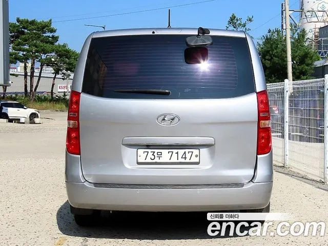 Hyundai Starex 2015 thumb 4