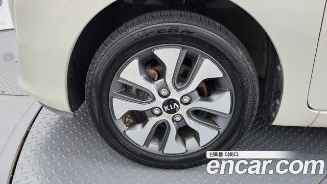 Kia Morning 2015 thumb 5