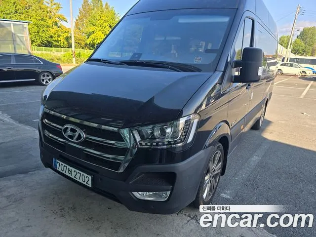 Hyundai Staria 2024 thumb 5