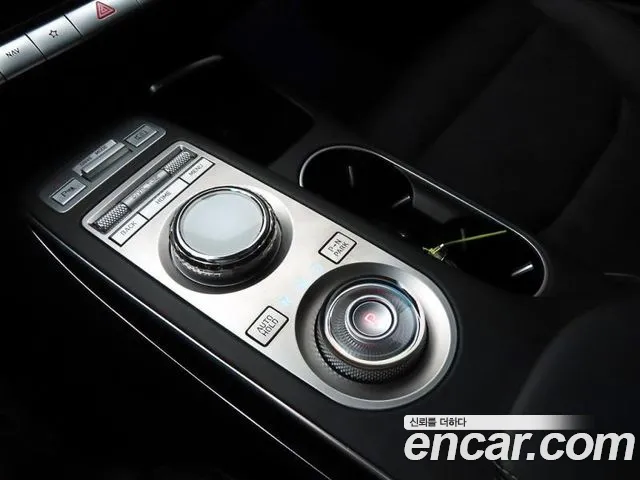 Genesis GV70 2022 thumb 10