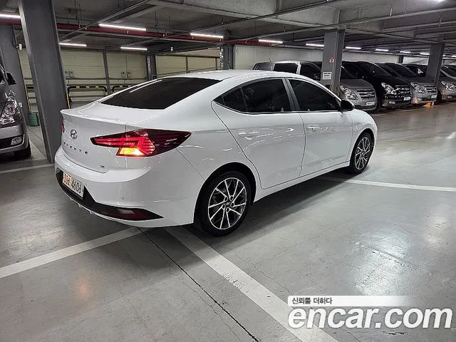 Hyundai Avante 2018 thumb 3