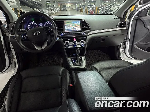 Hyundai Avante 2018 thumb 9